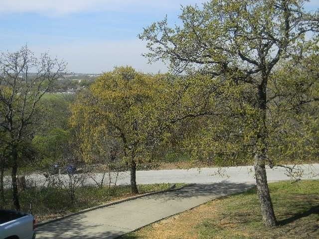 416 Roland Dr - Photo 4 of 30