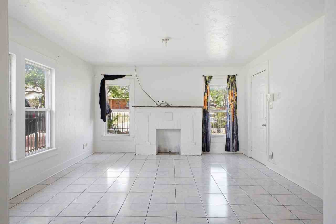 2634 Emmett St - Photo 5 of 20