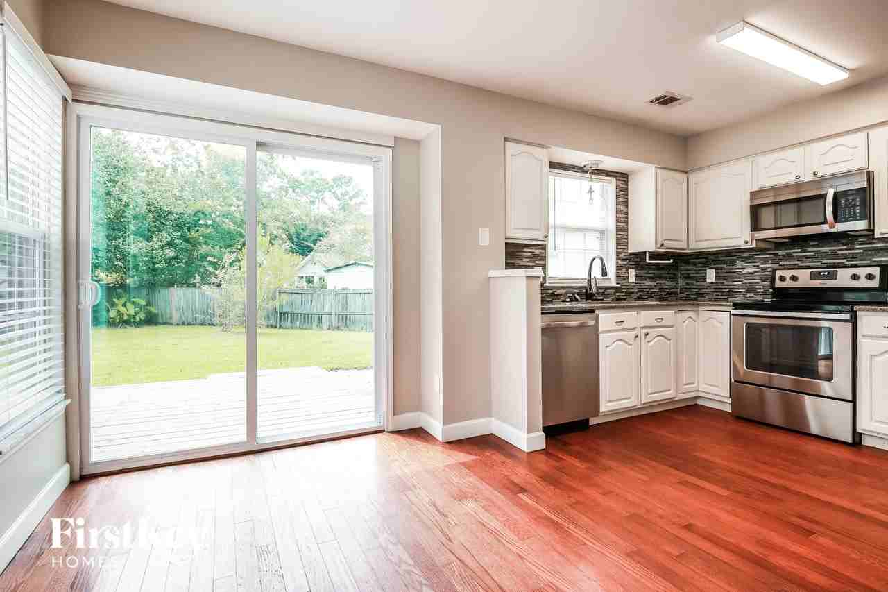 8405 Old Carriage Ct - Photo 6 of 16