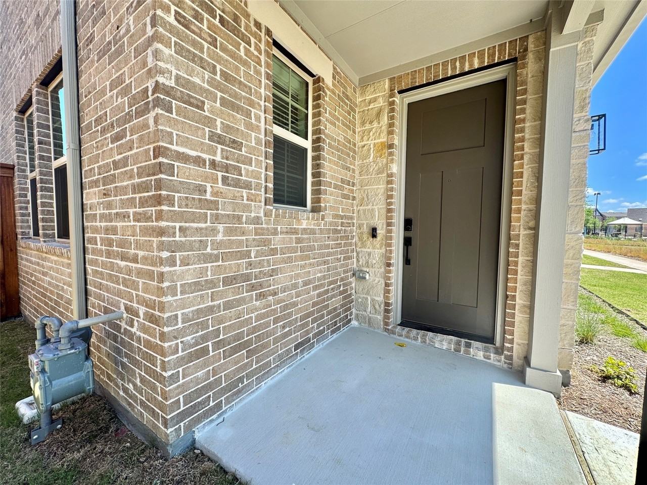 8509 Shoreham - Photo 2 of 33