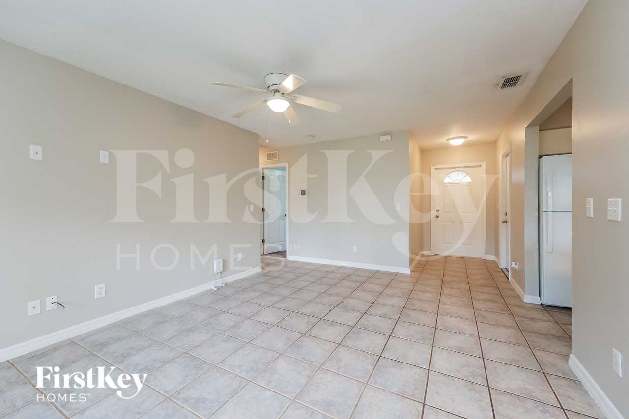 774 Bell Blvd S - Photo 5 of 16