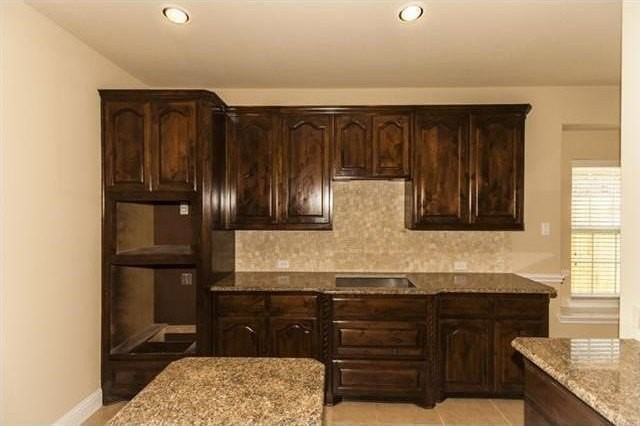 12060 Grandview Dr - Photo 6 of 23