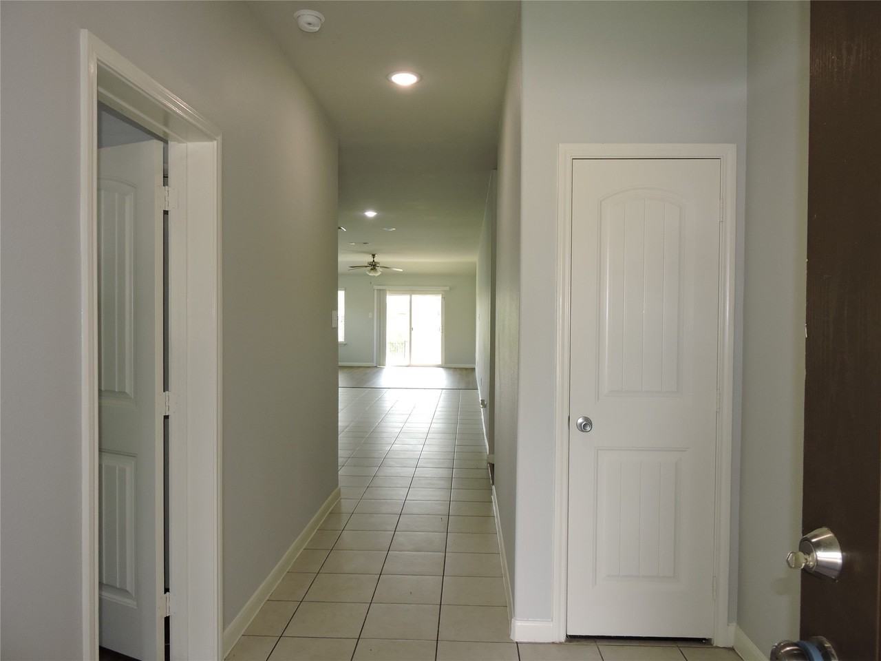 8050 Privet St - Photo 3 of 24