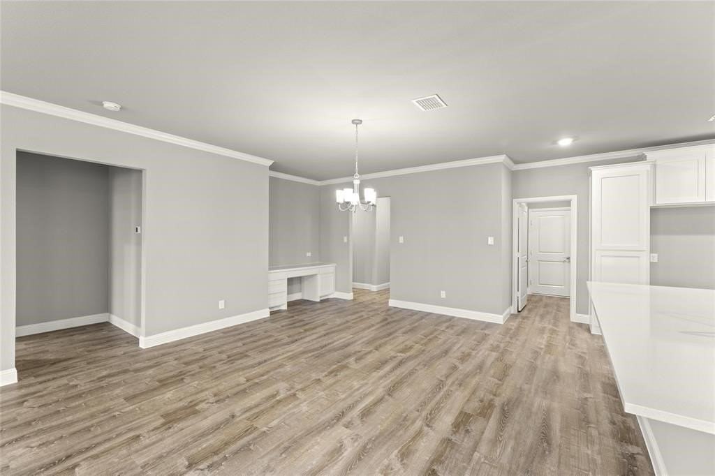 304 Community Dr - Photo 4 of 31