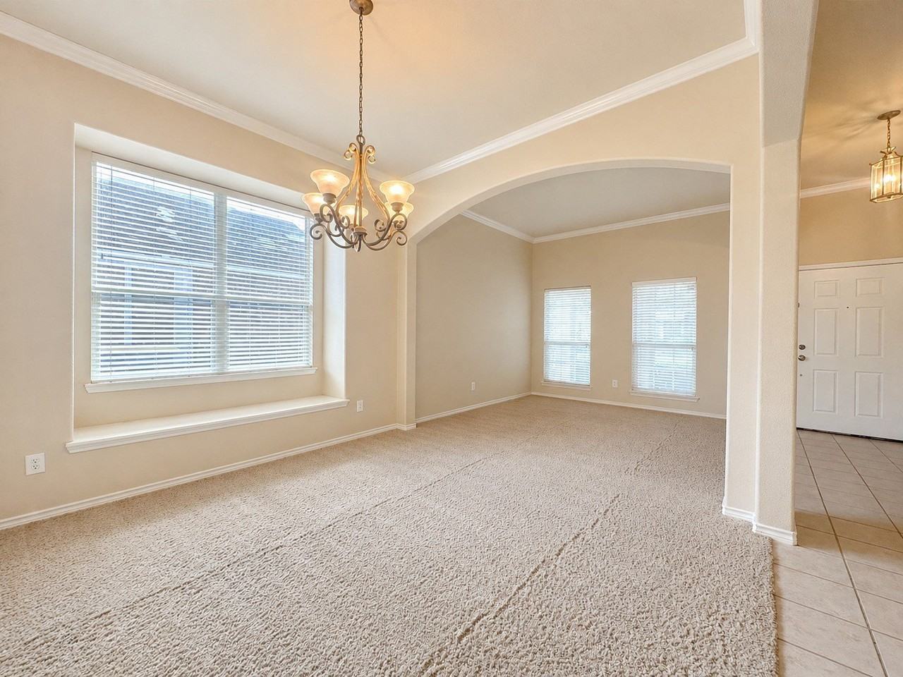 1612 Warm Springs Dr - Photo 4 of 27