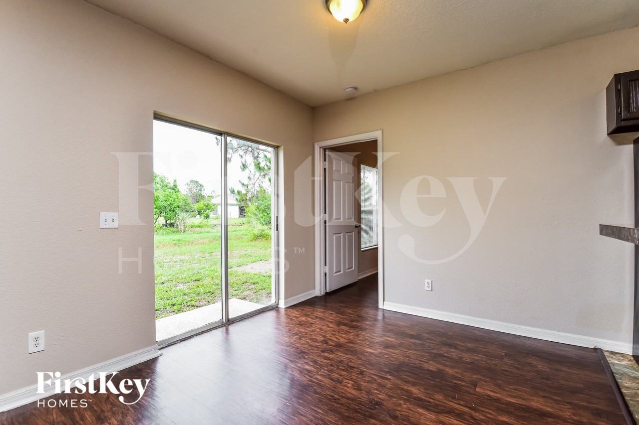 6840 Abady Ln - Photo 4 of 16
