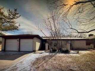 8001 Weehunt Ct - Photo 2 of 10