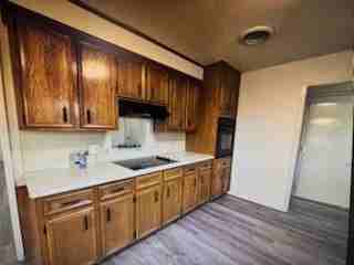 8001 Weehunt Ct - Photo 3 of 10