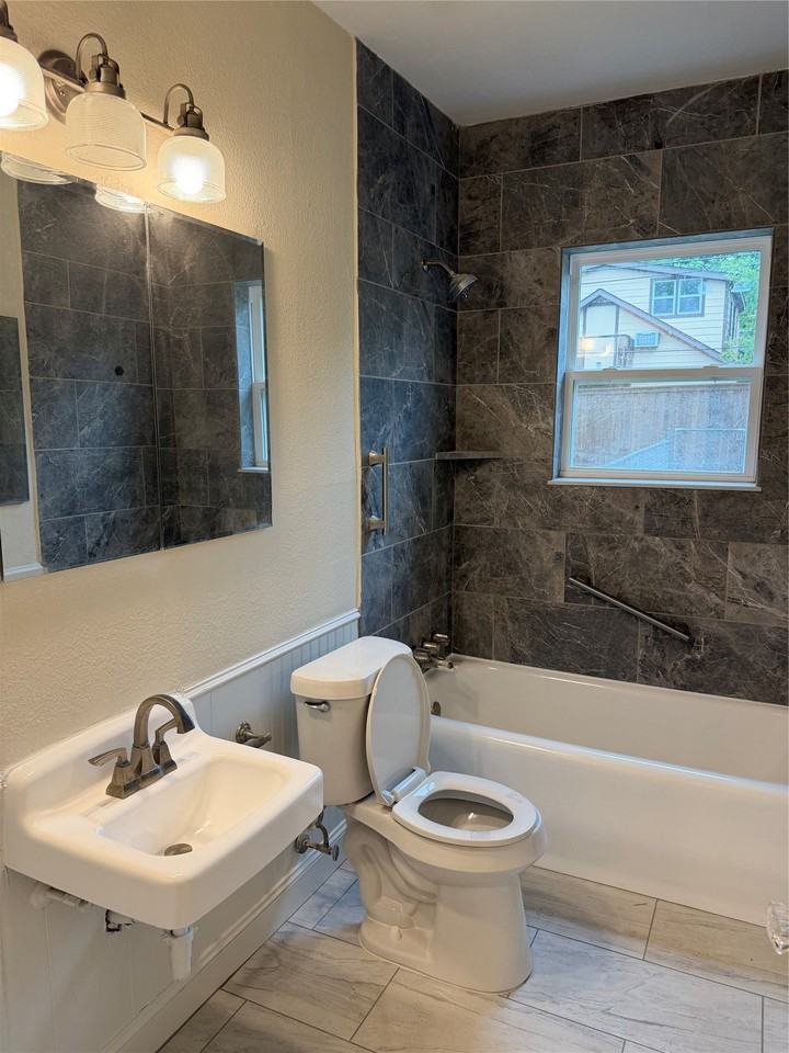 522 Cameron Ave - Photo 5 of 8
