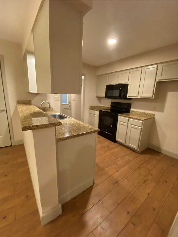 10151 Camelot Dr - Photo 2 of 18