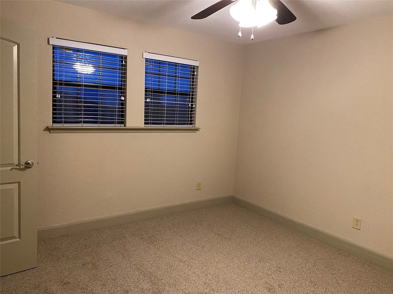 10151 Camelot Dr - Photo 4 of 18