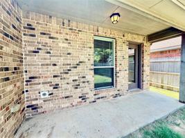 featured image of 921 Raleigh Path Rd
