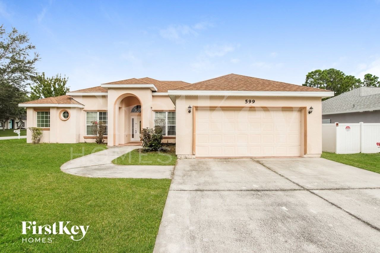 599 Australian Rd Nw