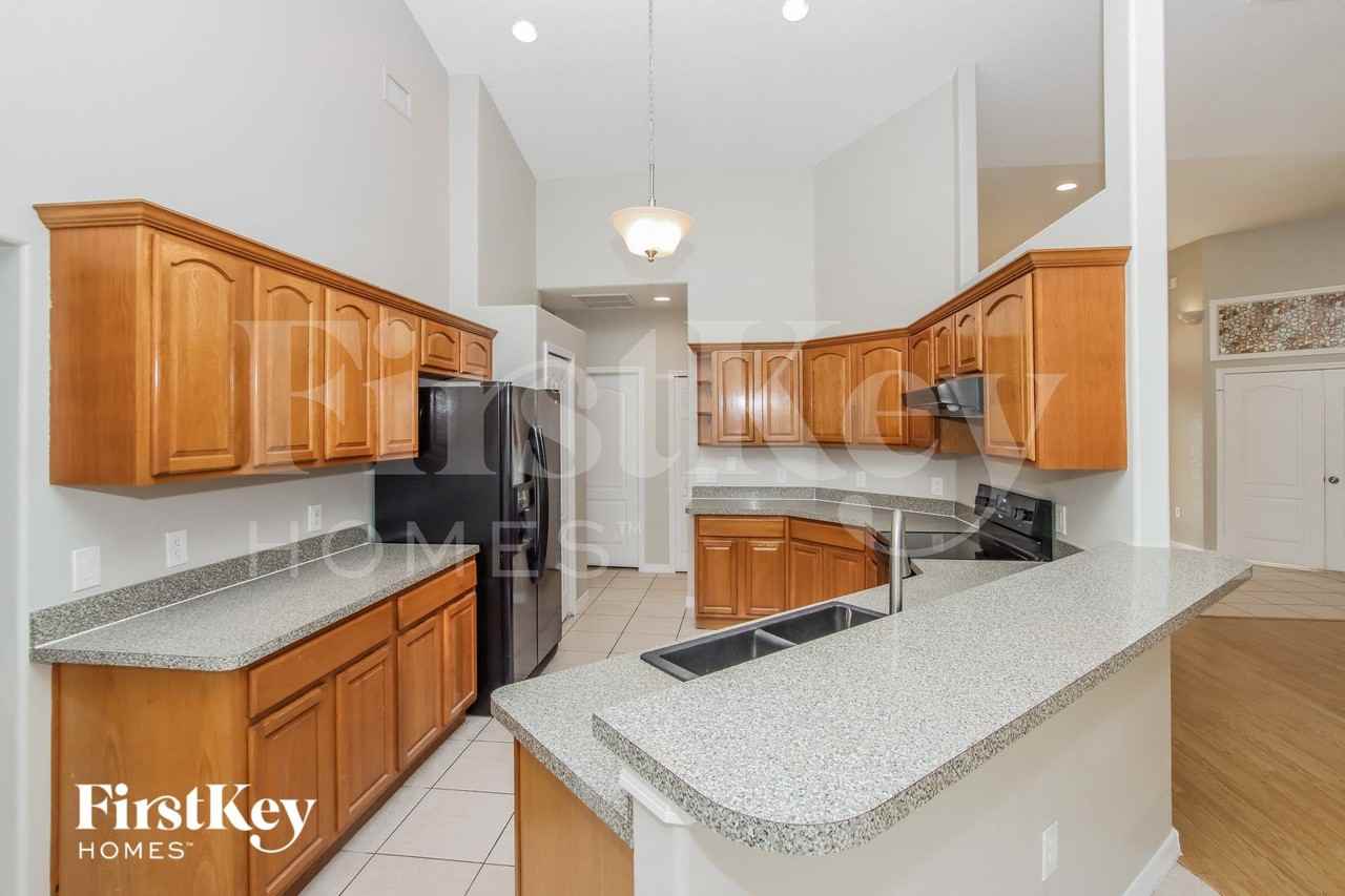 599 Australian Rd Nw - Photo 5 of 15