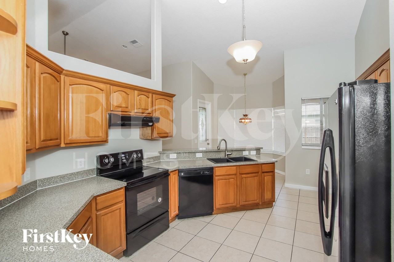 599 Australian Rd Nw - Photo 6 of 15