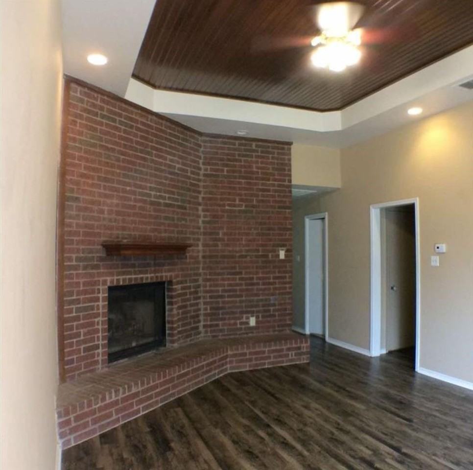 316 Lochridge Dr - Photo 4 of 7