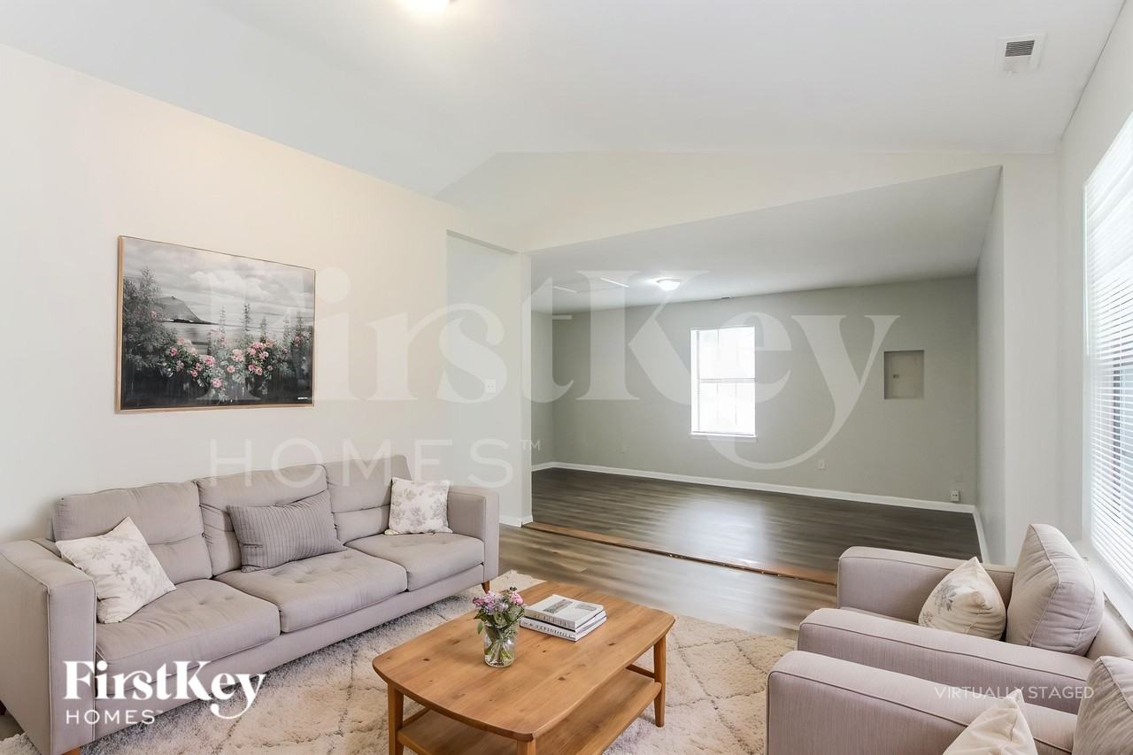 5613 Simmul Ln - Photo 4 of 19