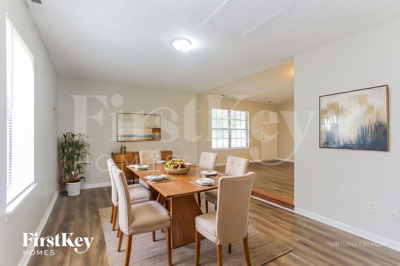 5613 Simmul Ln - Photo 7 of 19
