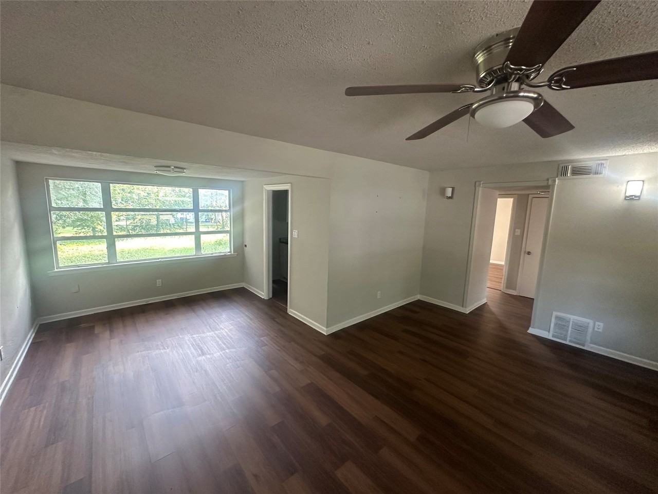 2908 Binyon Ave - Photo 2 of 8