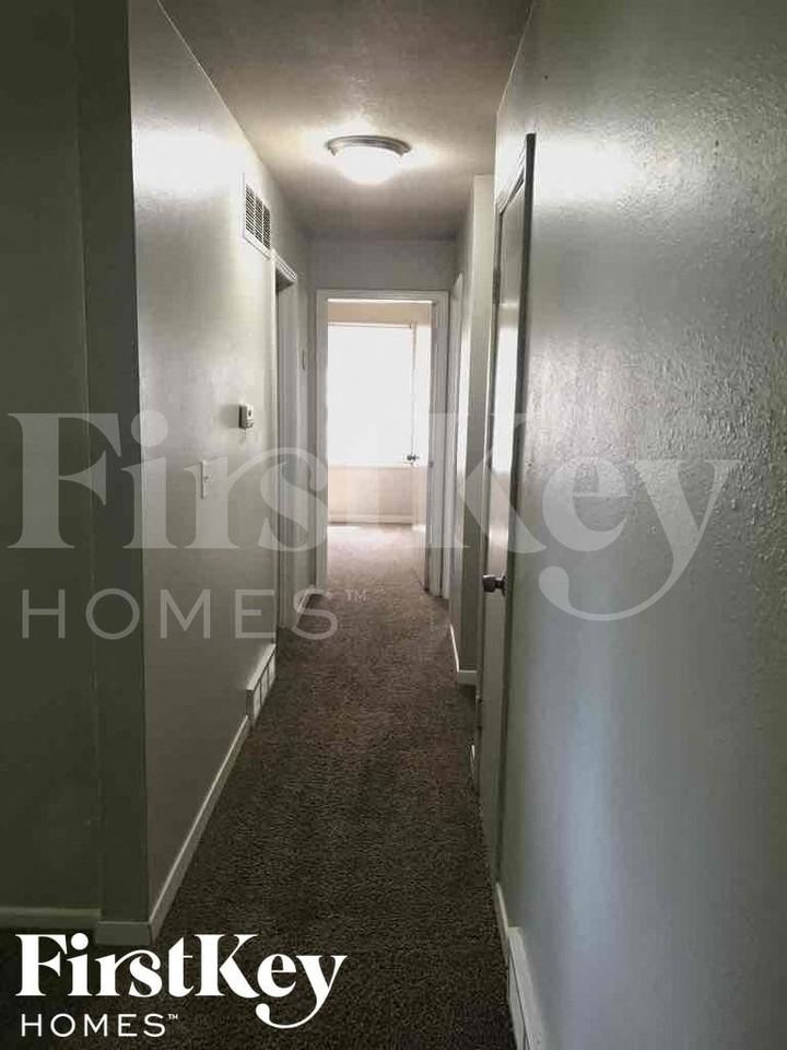 5436 Woodson Rd - Photo 6 of 16