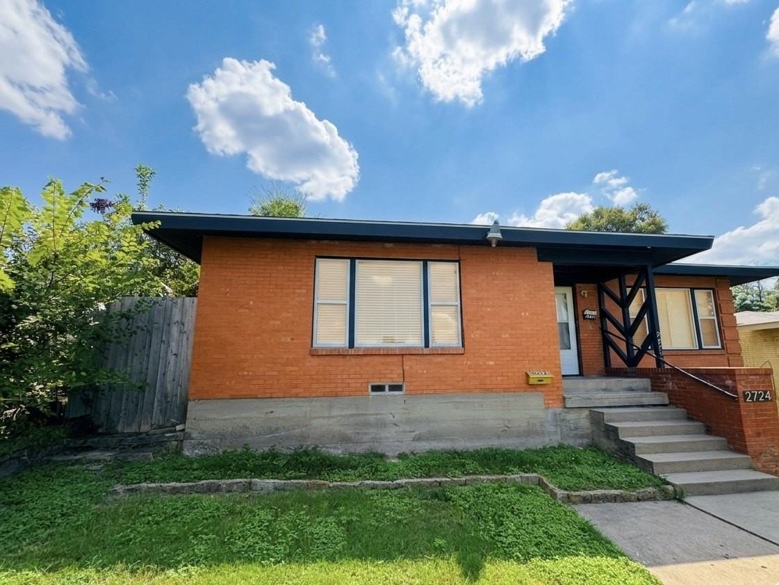 2732 W Jefferson Blvd