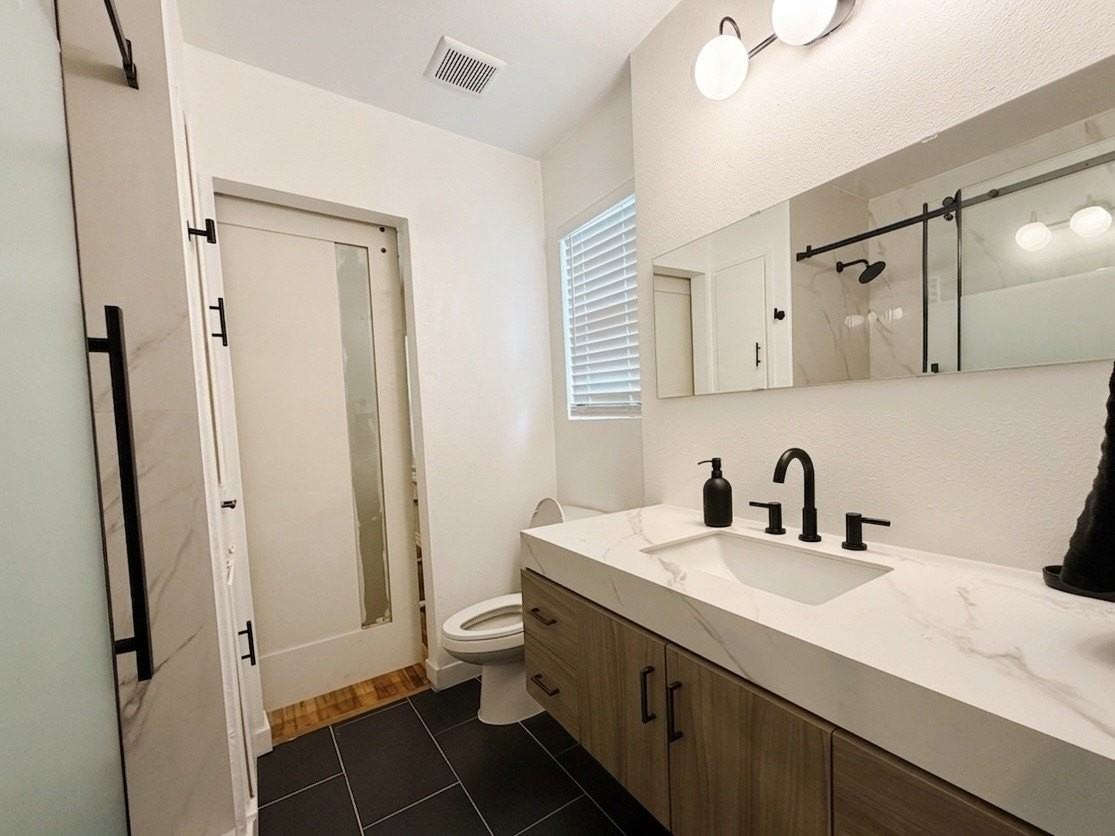 2732 W Jefferson Blvd - Photo 6 of 9