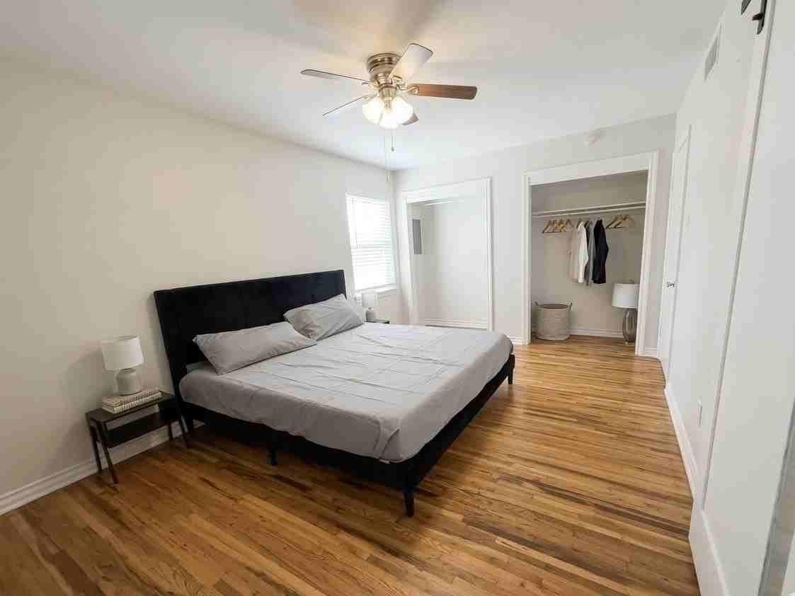 2732 W Jefferson Blvd - Photo 7 of 9