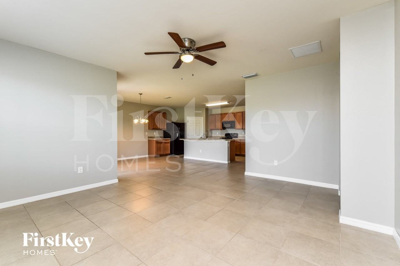 533 Nw 13th Ter - Photo 3 of 14