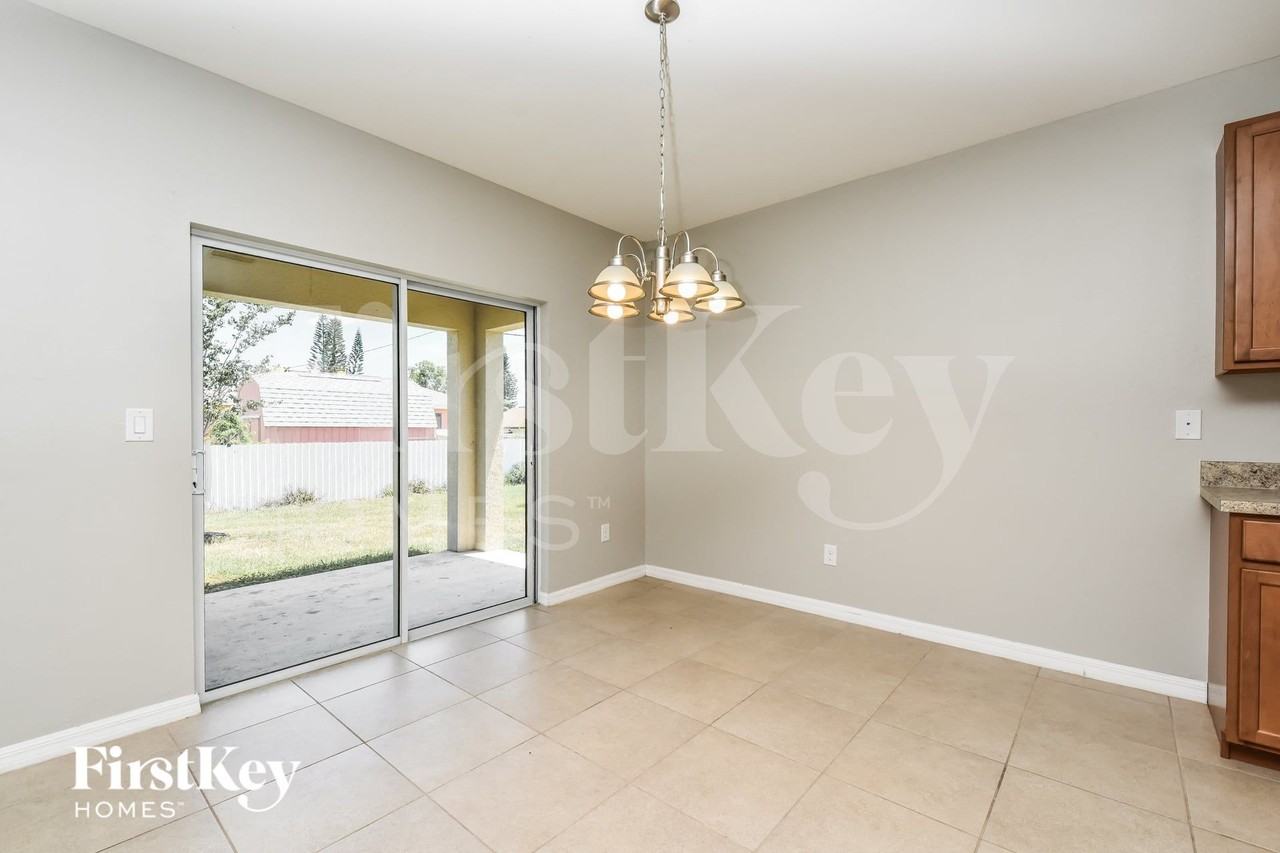 533 Nw 13th Ter - Photo 4 of 14