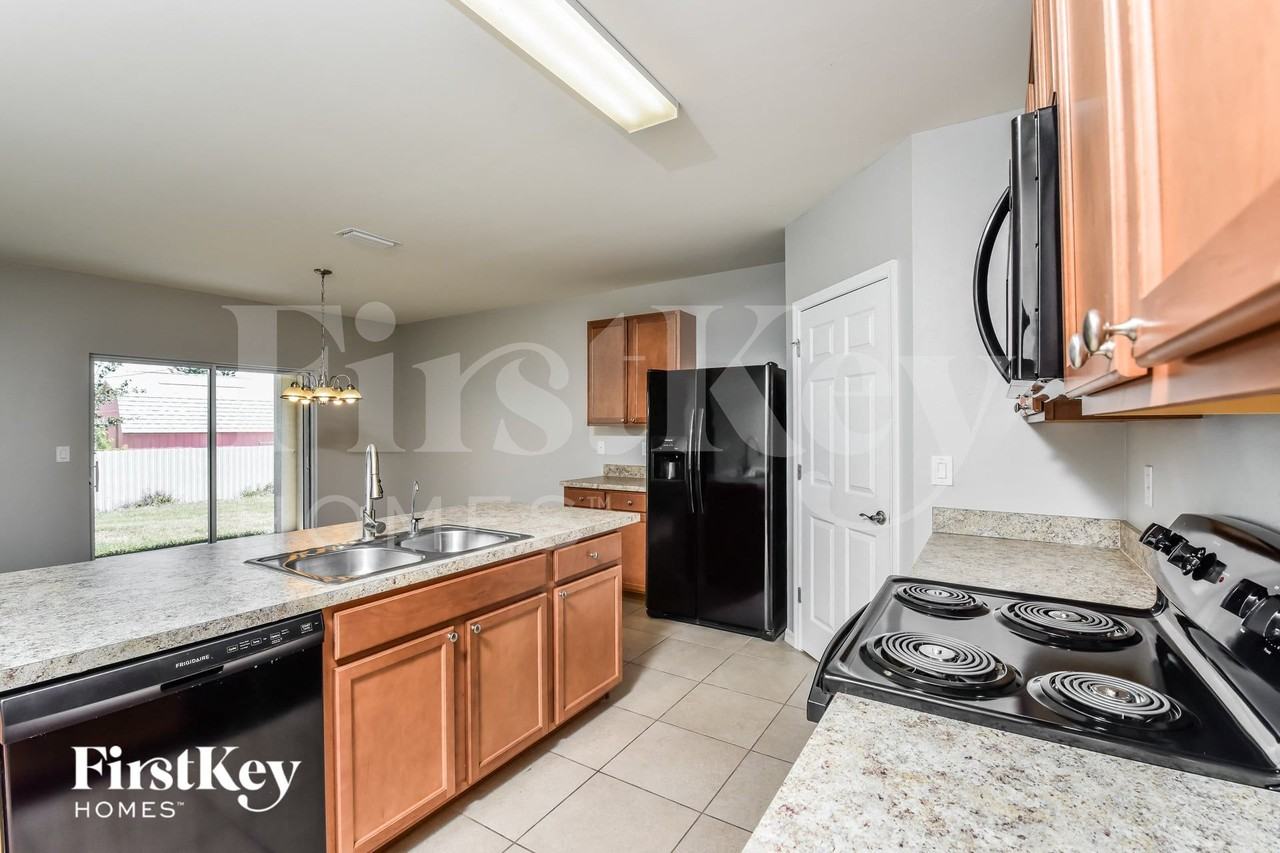 533 Nw 13th Ter - Photo 6 of 14