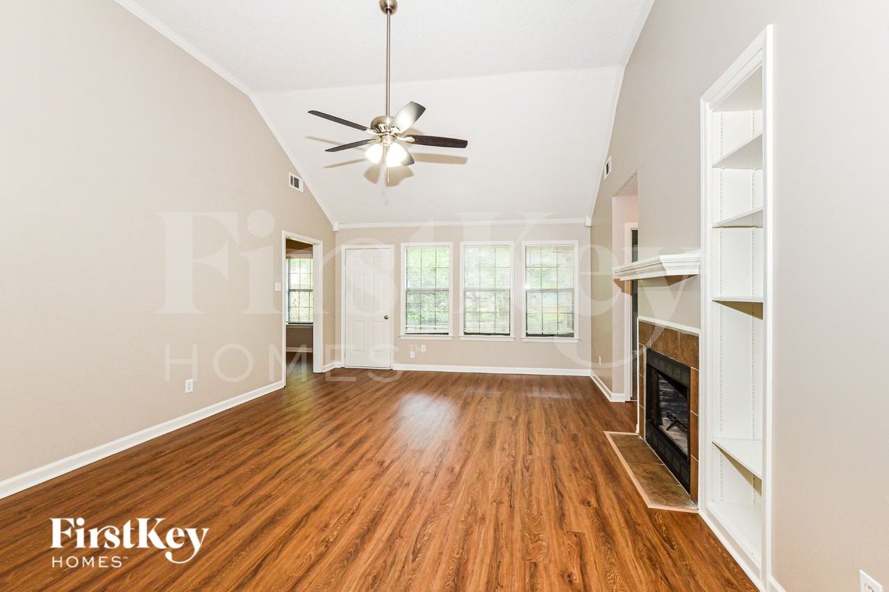 4538 Kings Grant Dr - Photo 2 of 19