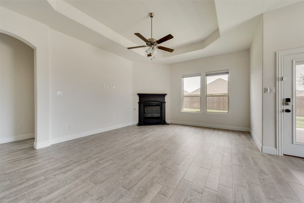 11104 Canyon Mine Dr - Photo 5 of 22