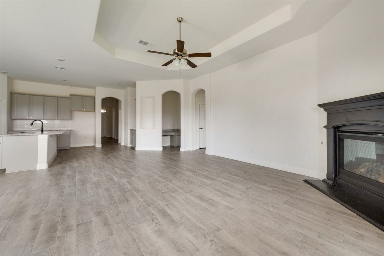 11104 Canyon Mine Dr - Photo 6 of 22