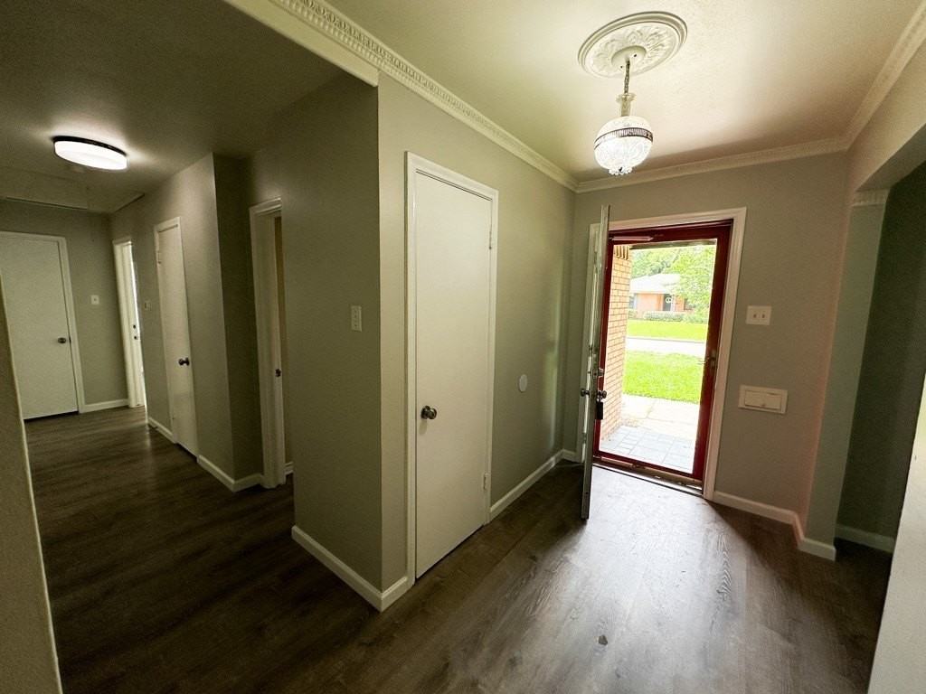 6461 Danbury Ln - Photo 6 of 37