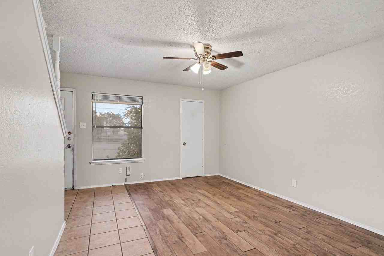 3301 Aurora St #B - Photo 3 of 25