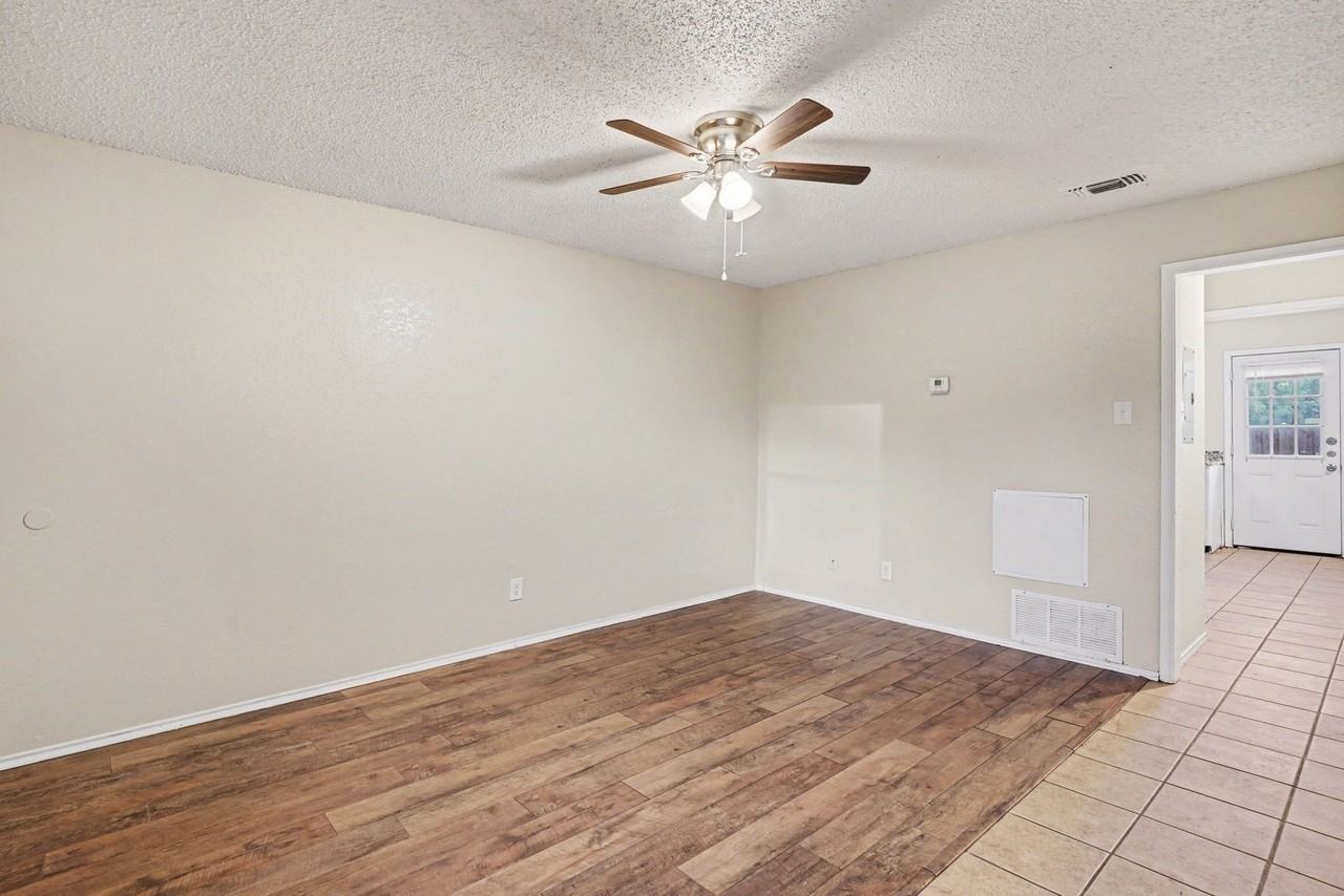 3301 Aurora St #B - Photo 6 of 25