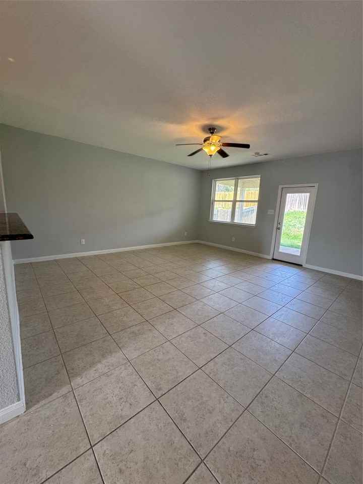 2132 Mulberry Dr - Photo 6 of 19