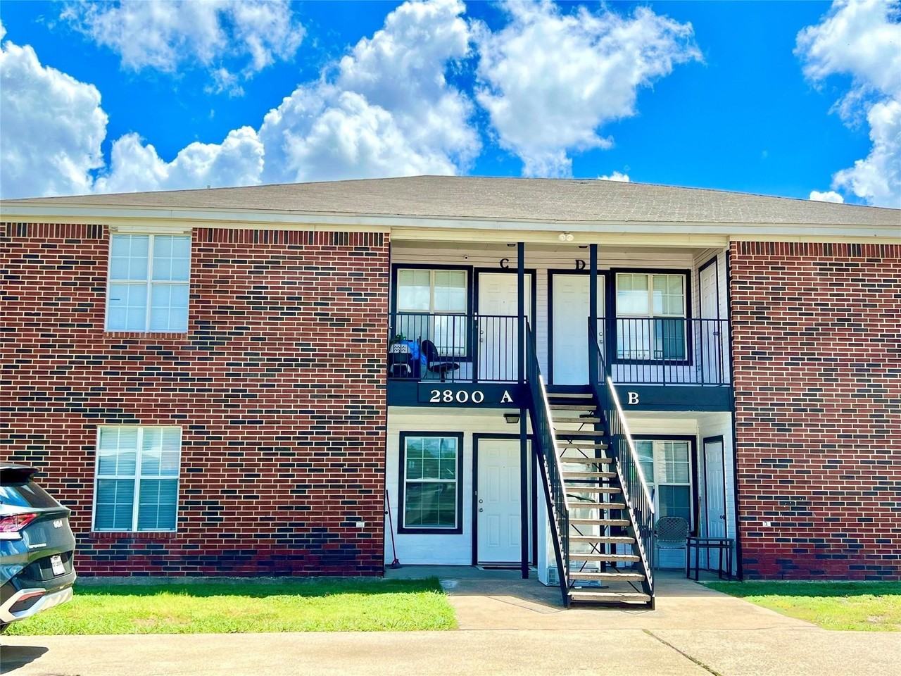 2800 Cantabrian Dr #A - Photo 2 of 13