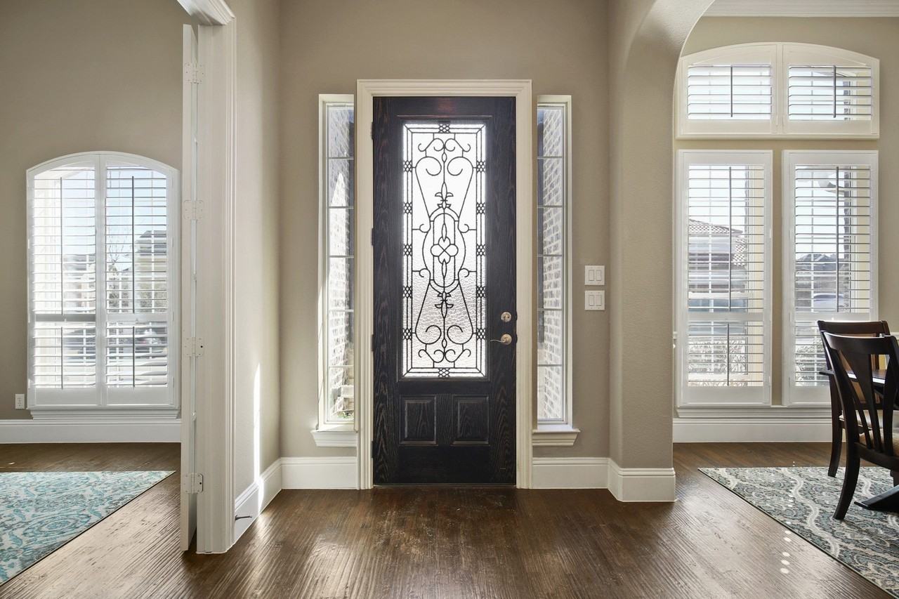 13732 Eleanor Ave - Photo 7 of 39