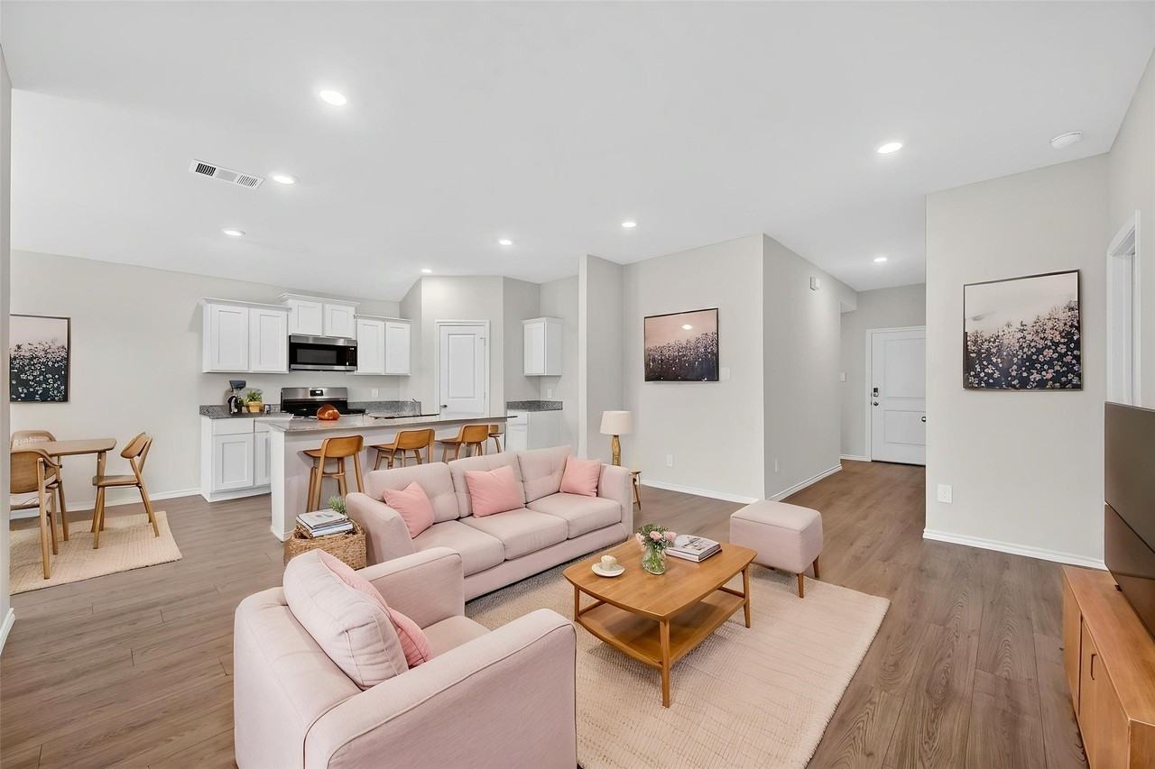 3918 Applewood Trl - Photo 4 of 25