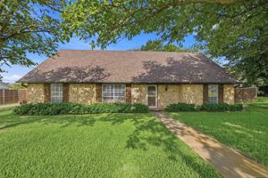 featured image of 720 Blanton Dr