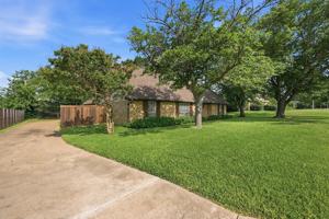 featured image of 720 Blanton Dr