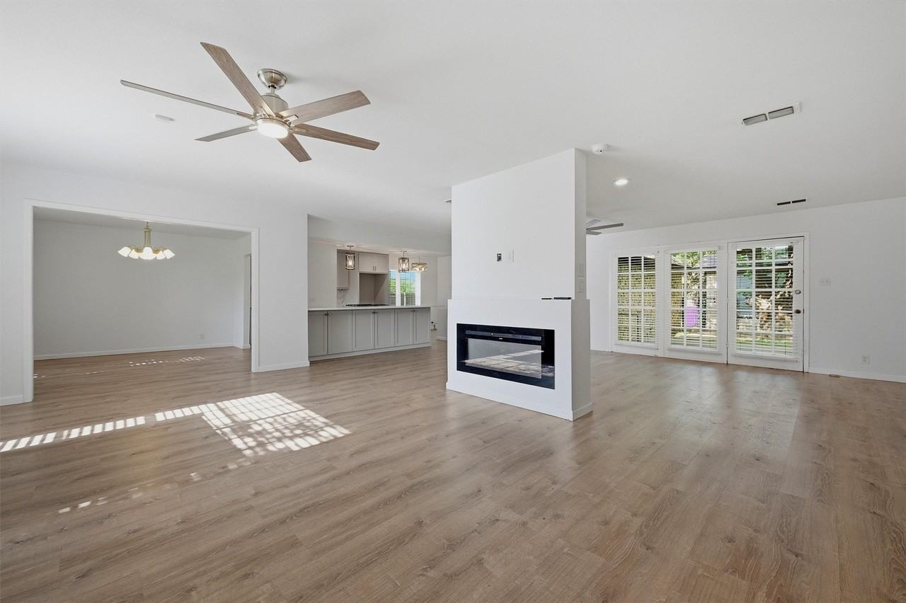 720 Blanton Dr - Photo 5 of 38
