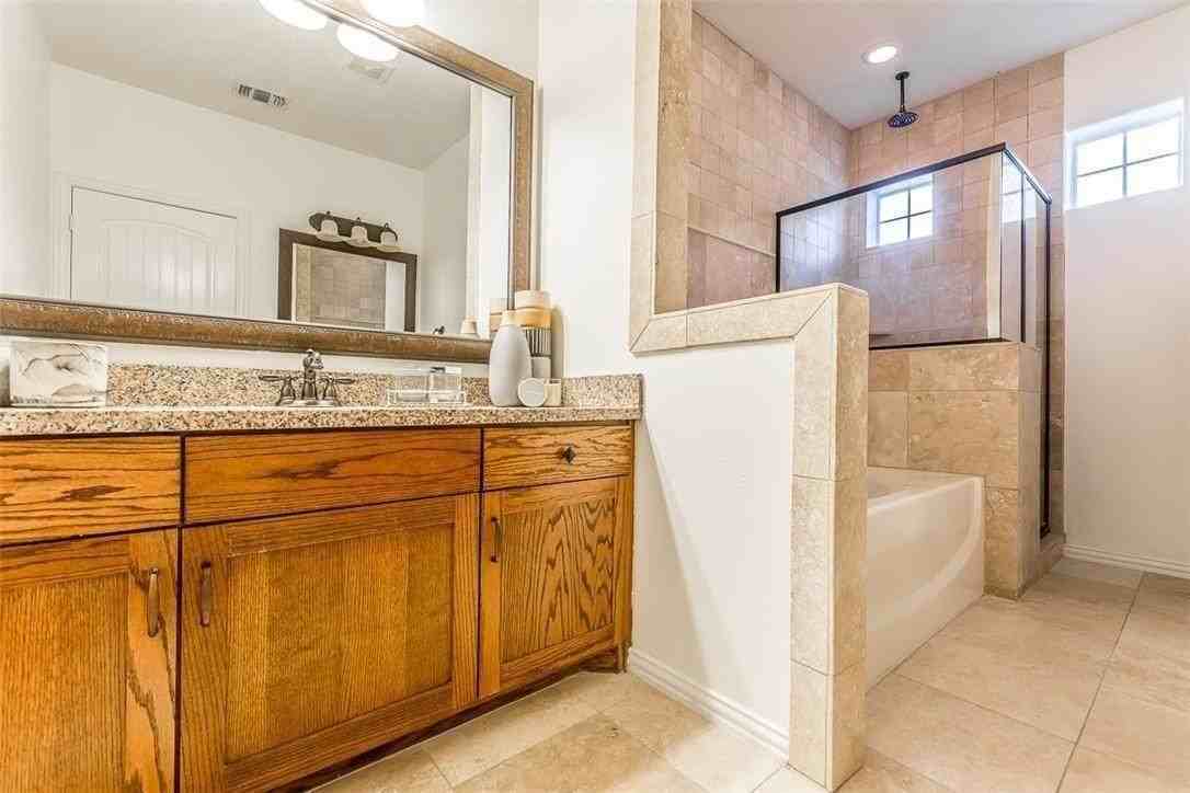 4415 Gennaro St - Photo 7 of 16