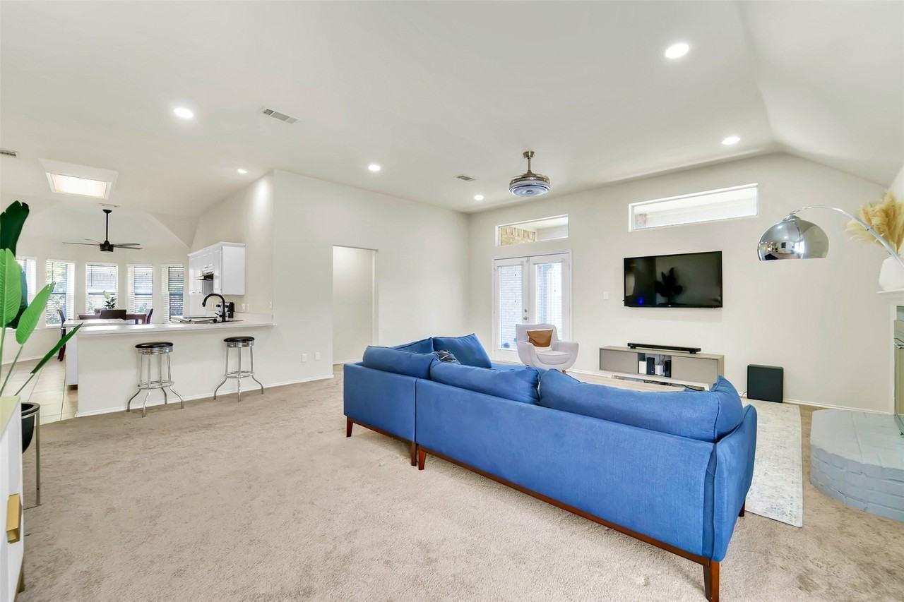 6707 Classen Trl - Photo 5 of 21