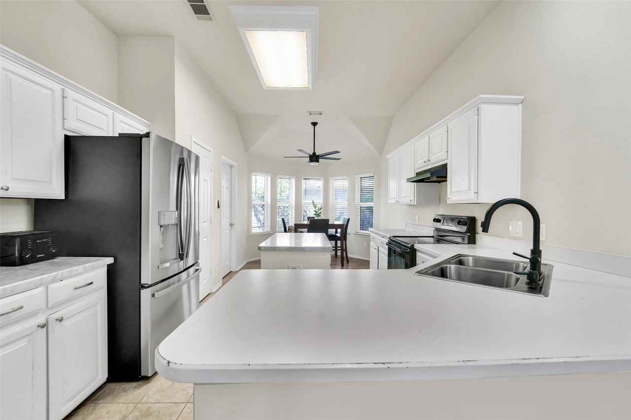 6707 Classen Trl - Photo 7 of 21