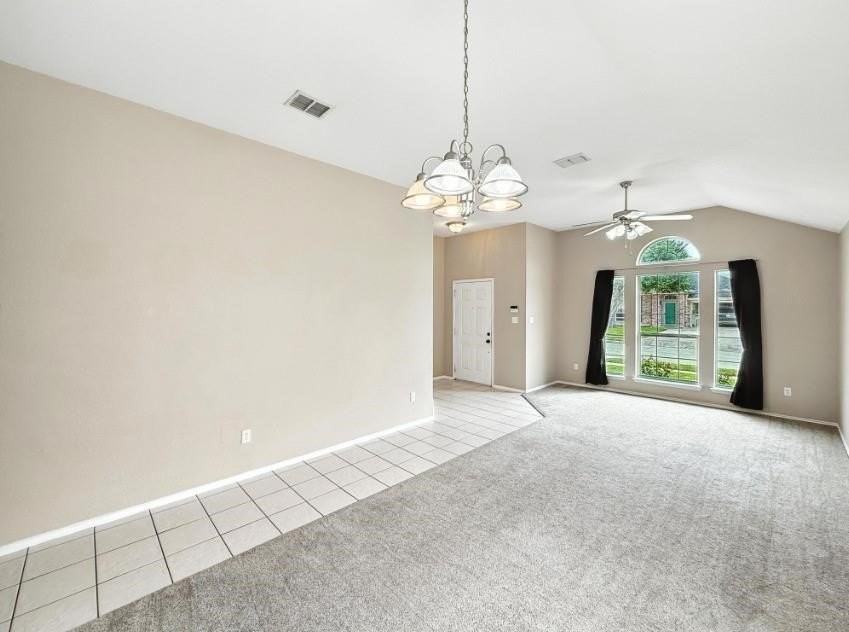 4720 Topaz Ln - Photo 7 of 39