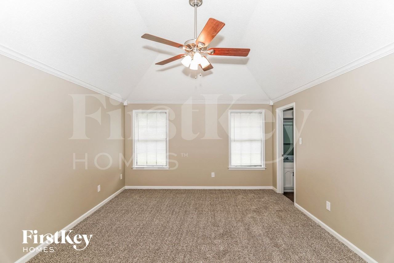 3456 Sunswept Dr - Photo 7 of 15