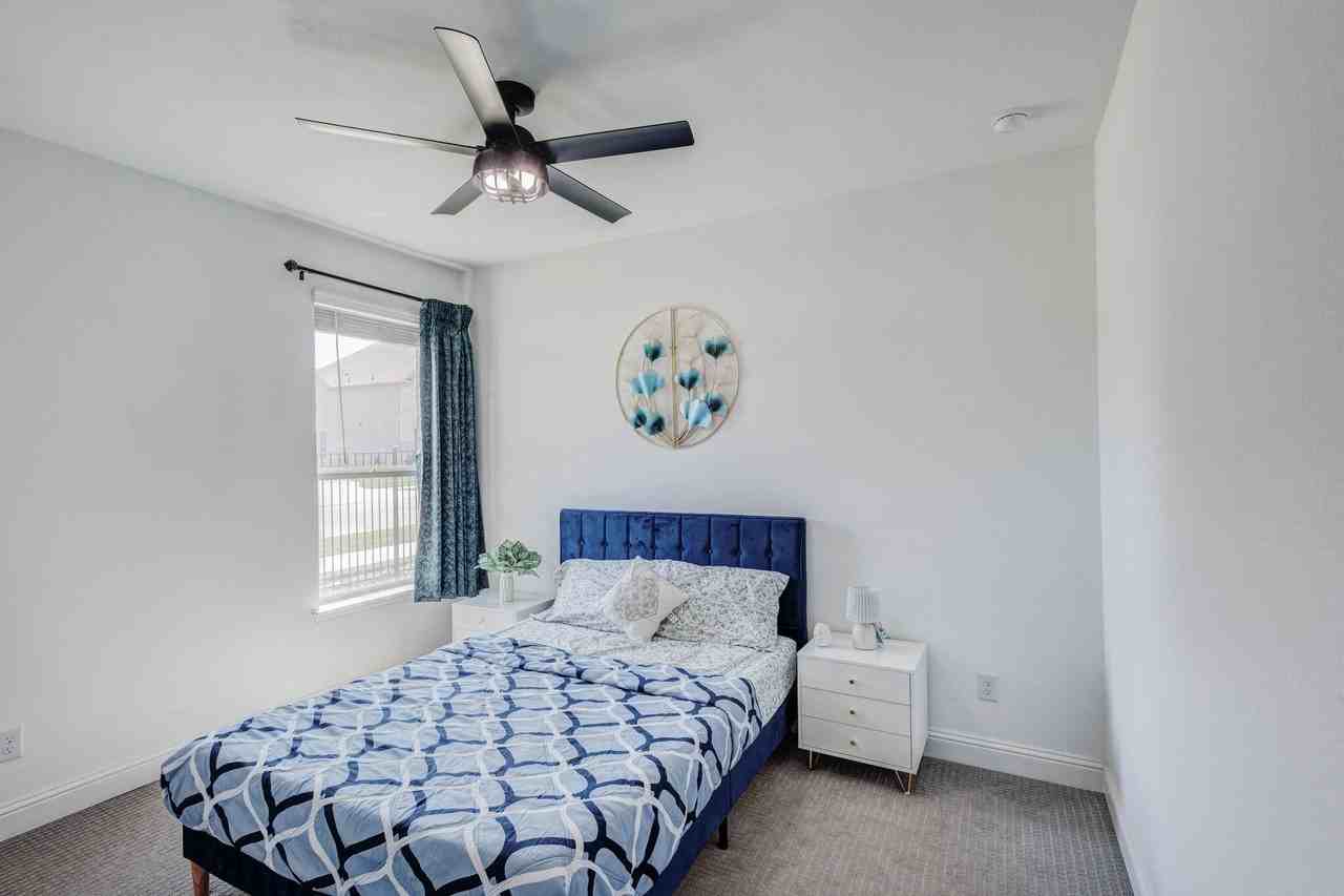 7597 Sanctuary Dr - Photo 6 of 40