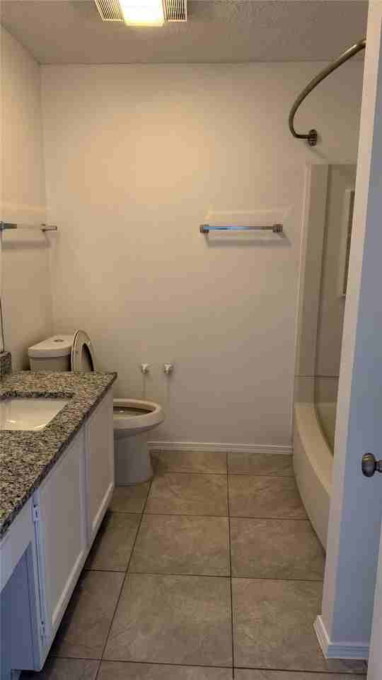 801 Bluebonnet Dr #B - Photo 7 of 8